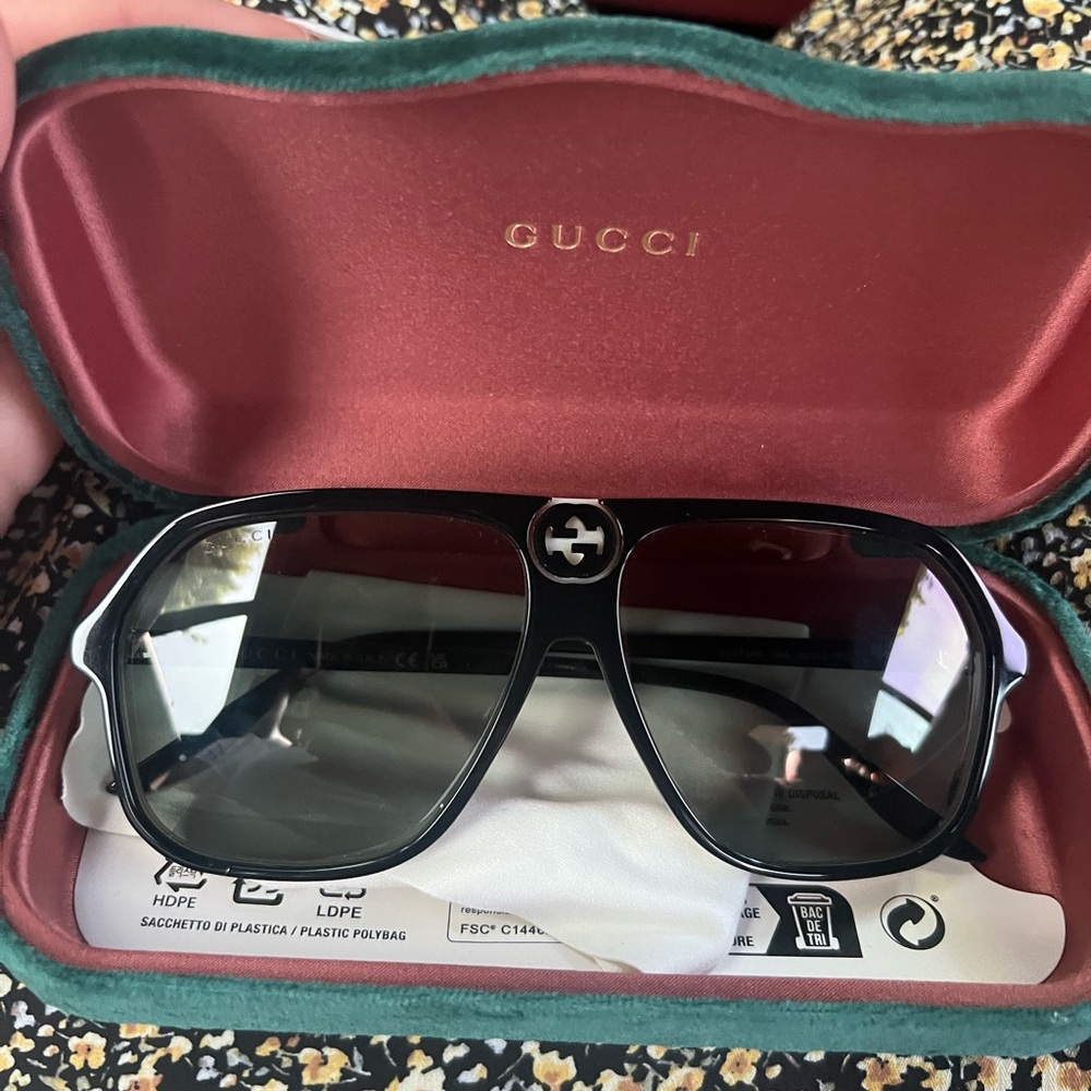 Gucci Black Aviator Sunglasses